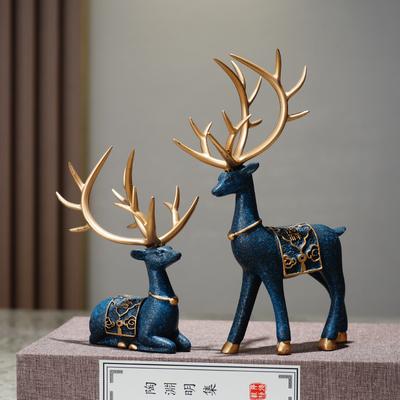 2 Pezzi/Set Figurina di Cervo in Resina Statua di Alce Renna Scultura di Cervo Carino Decorazione Artigianale Regalo per Natale Casa Desktop Cruscotto Auto