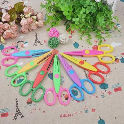 Qianhong Kids' Safety Lace Scissors for DIY Albums - 6 Pattern Models
