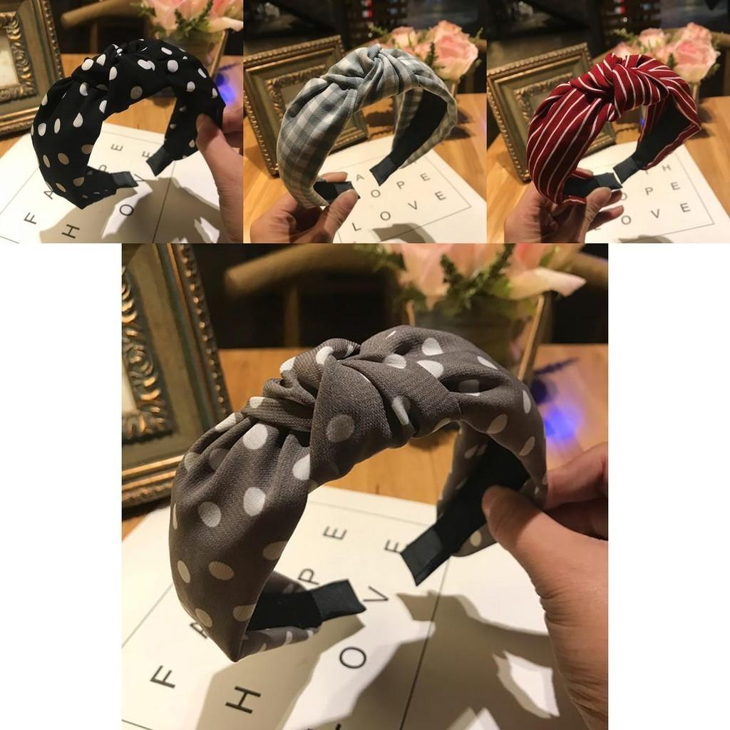 Stylish Women's Cute Hair Band With Twist Band And Wide Brimmed Design For Effortless Chic