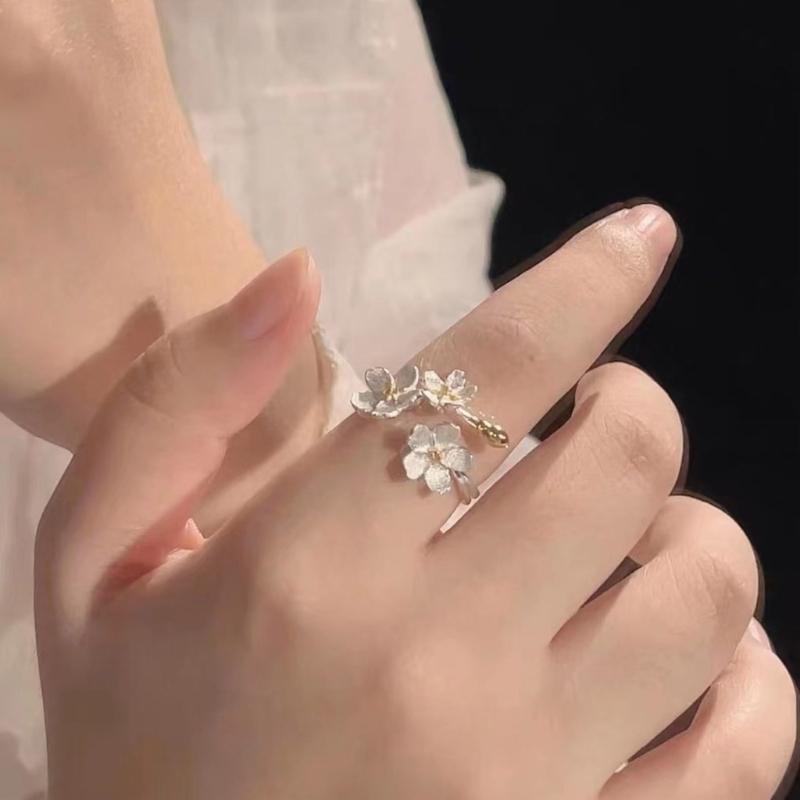 Elegant Irises Flower Adjustable Rings Silver Color Adjustable Rings Highlighting Elegant And Stylish Floral Designs