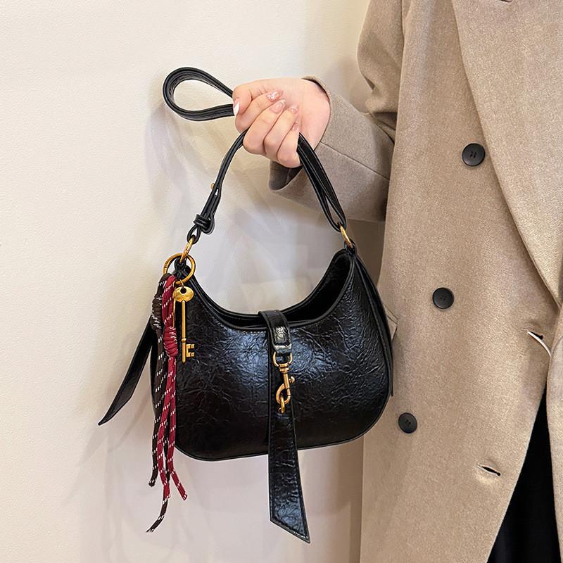Ielgy Autumn Winter Retro Bag Ladies Commuter Messenger Bag Shoulder Armpit Dumpling Bag