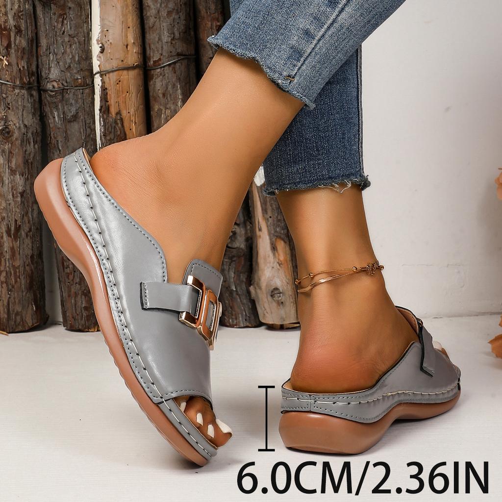Foreign Trade Large Size New Slope Heel Thick-soled Slippers Women's Metal Decoration One-character Roman Style Fish Mouth Beach Cool Slippers