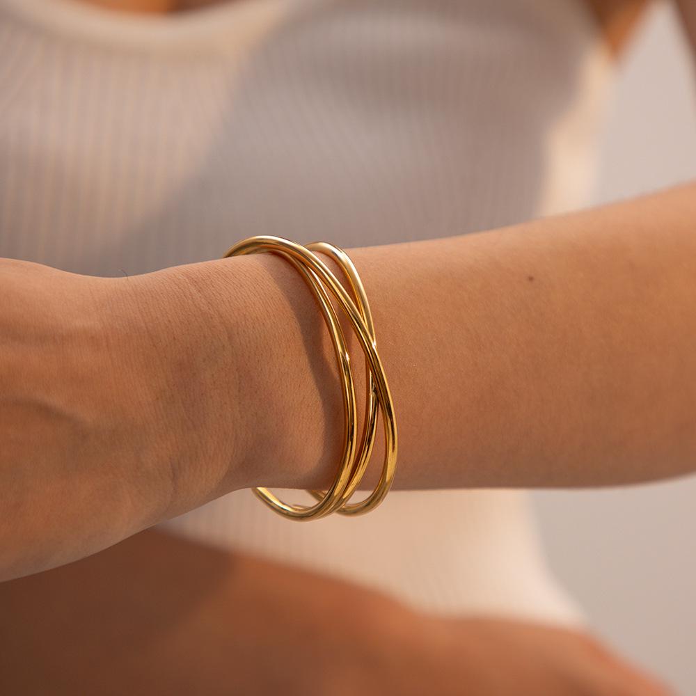 Inspired Design 18K Gold-Plated Titanium Steel Open Hand Bracelet for Women