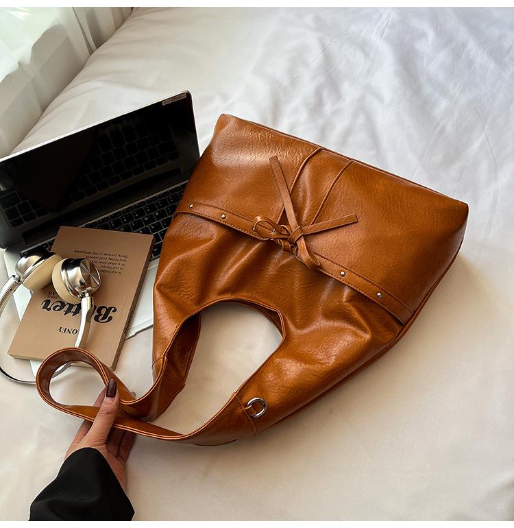 Autumn 2025 Women's High-End Soft Leather Tote Bag - Fashionable Single Shoulder Underarm Commuter Bag