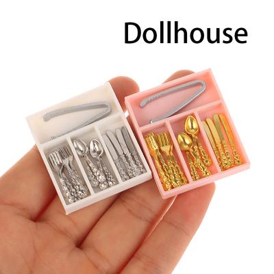 1Conjunto 1:12 Mini Faca Garfo Colher Clipes Talheres Com Caixa De Armazenamento Casa De Bonecas Suprimentos De Cozinha Utensílios Decoração Acessórios