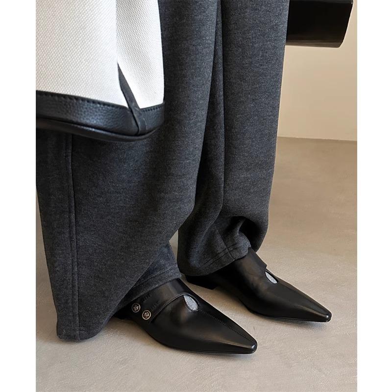 

Нишевый дизайн из натуральной кожи, продвинутый сенс, черные остроносые маленькие кожаные туфли, полые ретро лоферы, плоские одинарные туфли, женские 40