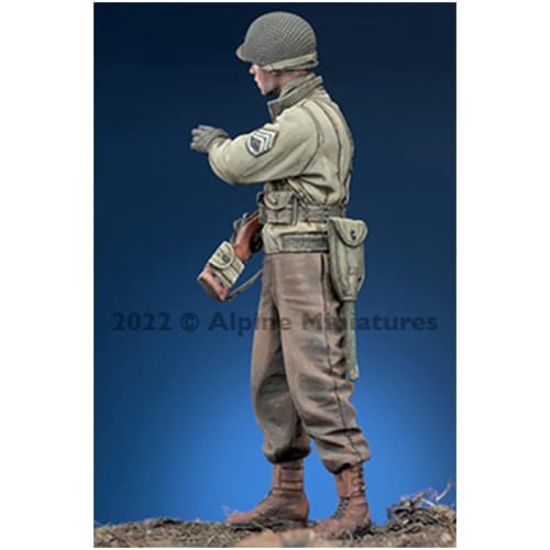 Alpine Miniatures 1/35 Scale WWII US Army Infantry Non-Commissioned Officer in Winter Gear Giving Orders Resin Kit AM35303
