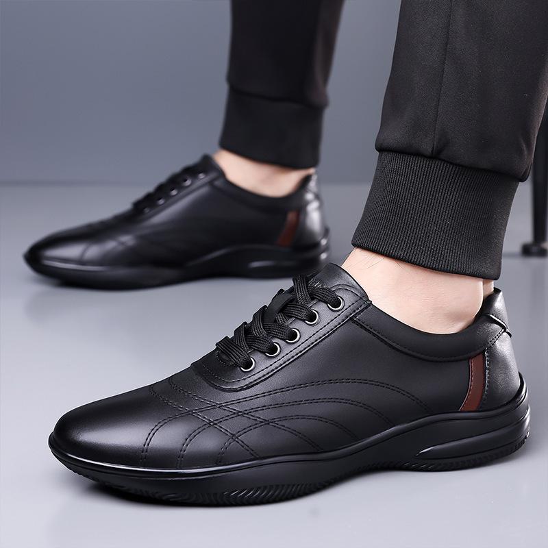 2026 Spring Autumn New Casual Leather Shoes for Men Solid Color Summer Hallow Designer Shoes Male Fashion Sports Sneakers Man