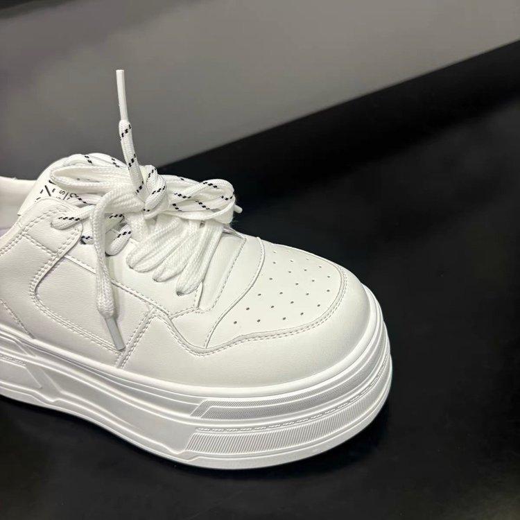 Leather little white shoes women's 2025 summer new versatile lightweight sports and leisure heightening lace-up board shoes women's tide