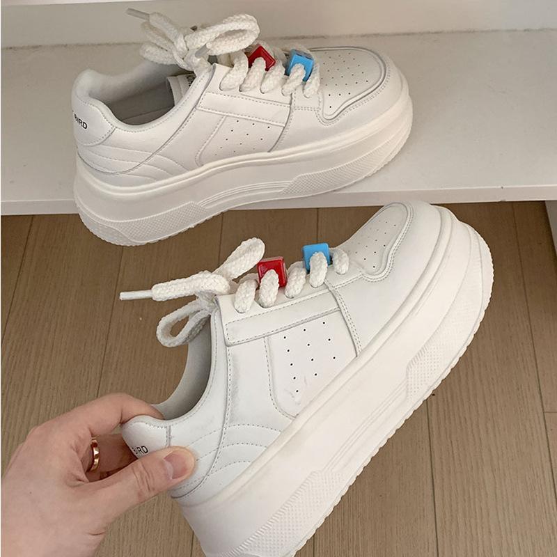 Small fashion versatile height increase platform white shoes women's 2025 new spring and autumn light casual sports shoes
