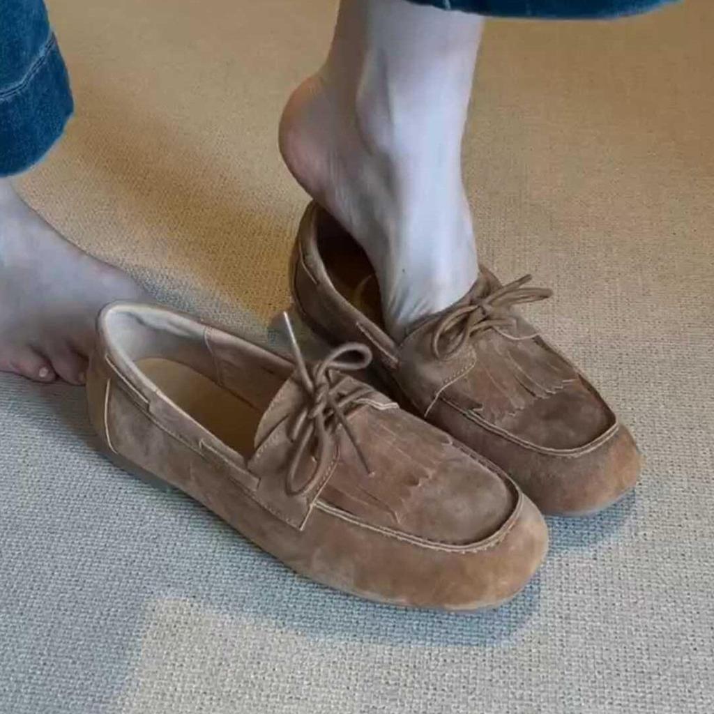 Versión de piel de oveja~ mocasines retro de ante y cuero de un solo pedal para mujer, zapatos de punta redonda con cordones, suela plana y flecos.