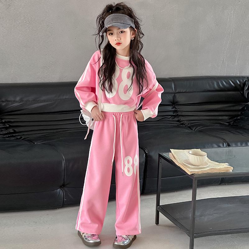 2024 Spring Fashion Girls' Loose Two-Piece Sportswear Set for Medium and Large Children.