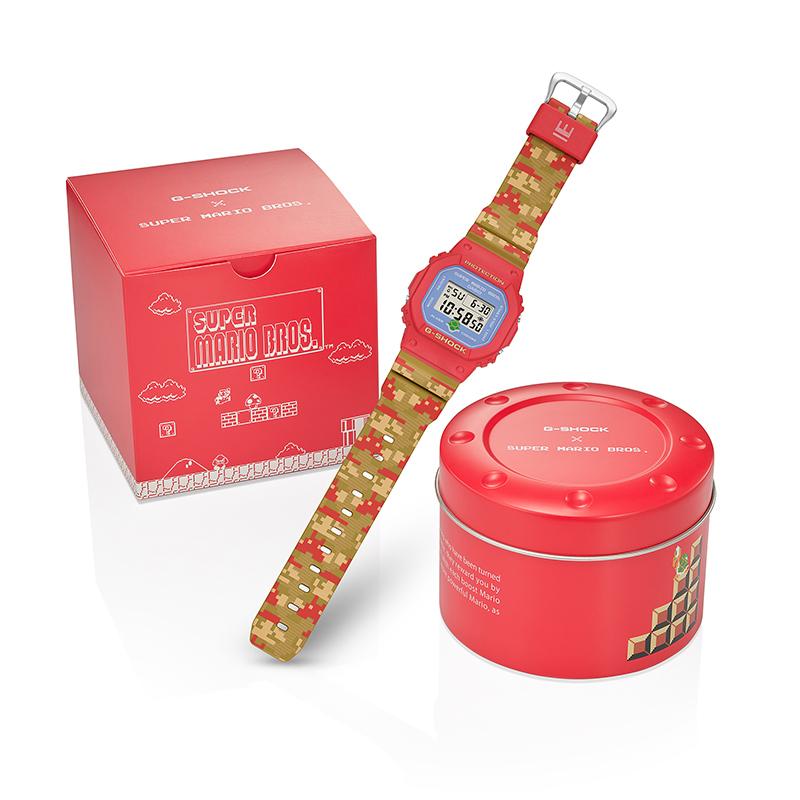 Casio G-Squad G-Shock Super Mario Bros. Collaborazione Quadrato Antiurto Impermeabile Sportivo Quarzo Orologio Uomo Blu DW-5600SMB-4PR