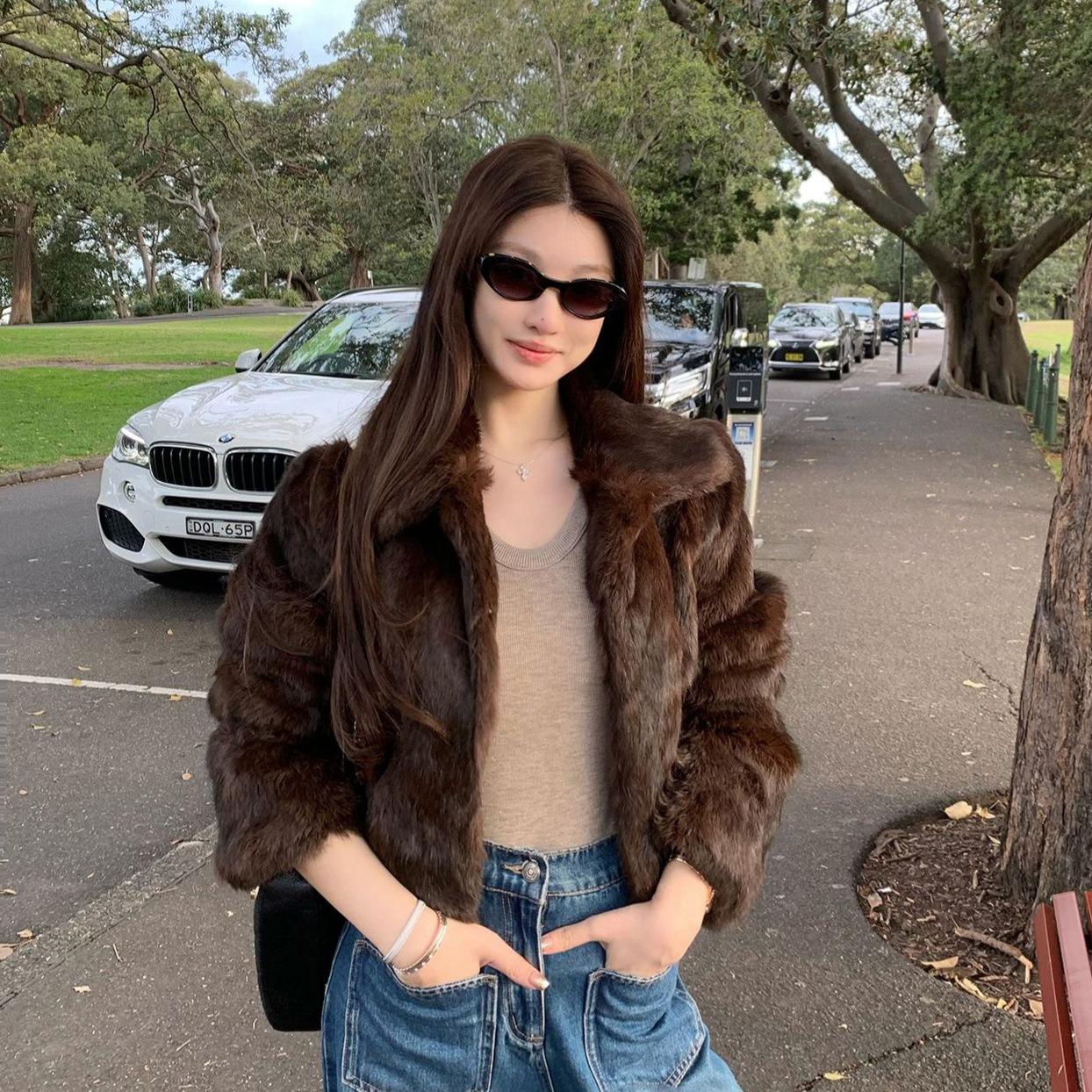 

Wuus [Shangdong Old Money] Coffee Color Full True Rabbit Hair Ancient Fur Women, Winter New Jacket Short M темно-коричневого