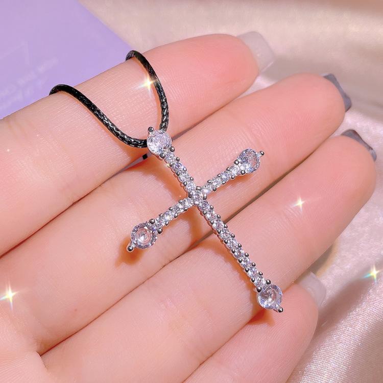 Cross 5A Zircon Necklace Platinum Plated Simple Bright Zircon Cross Medieval Necklace