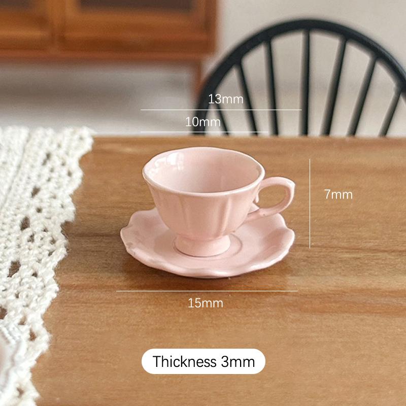 1Pcs French Retro Coffee Cup Plate Model Dollhouse Miniature Mini Play Kitchen Furniture Accessories Scene Decoration