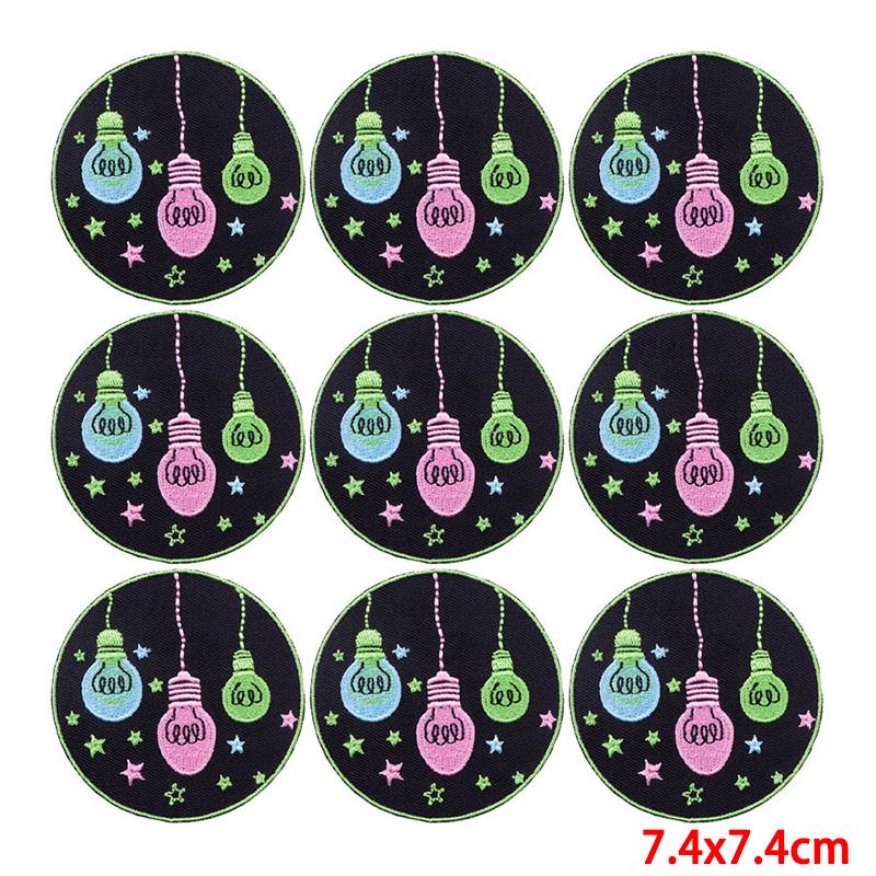 10 st/lot Grossistförsäljning av broderilappar Strykplåster för klädlappar på kläder Jackor Dekor applikationer Sytillbehör