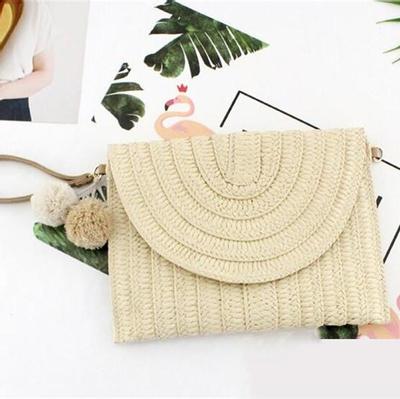 Vasaros paplūdimio šiaudų sankabos krepšys Mielas rutulinis pakabukas Crossbody Bag Moteriški pečių krepšiai