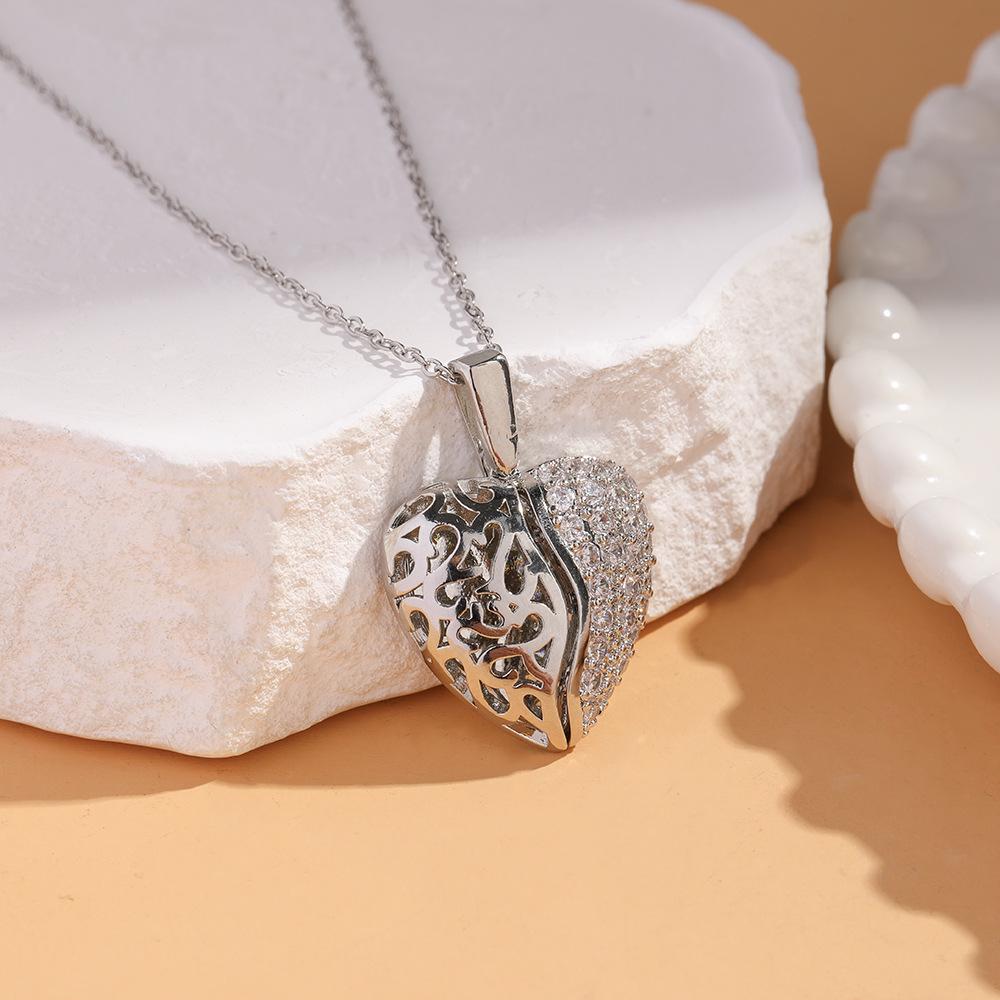 Women's Silver Titanium Steel Necklace with Micro-Inlaid Zircon - Elegant, Durable Clavicle Chain Jewelry