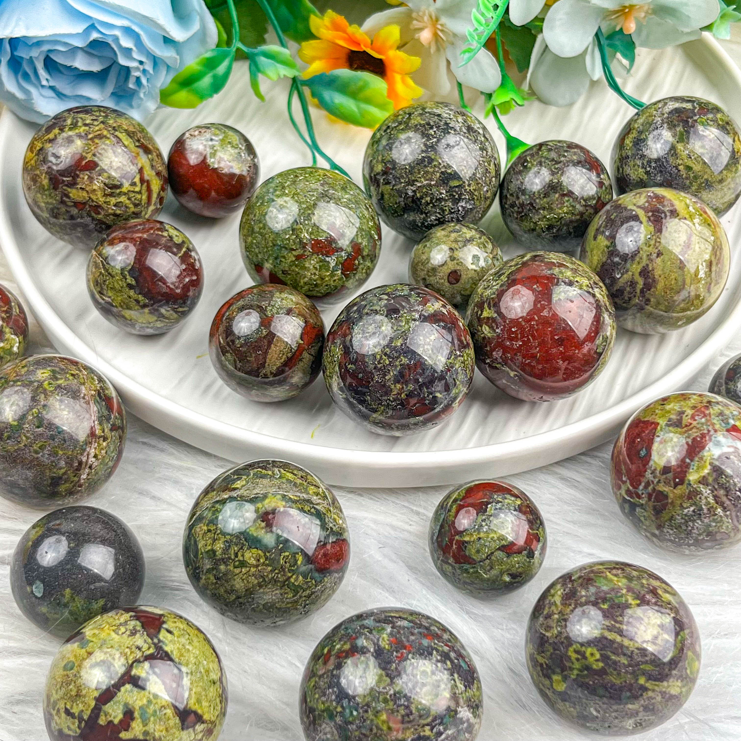 Natural Healing Crystal Hand Craft Beads Dragon Blood Stone Sphere Balls for Home Decoration or Energy Balancing One Size