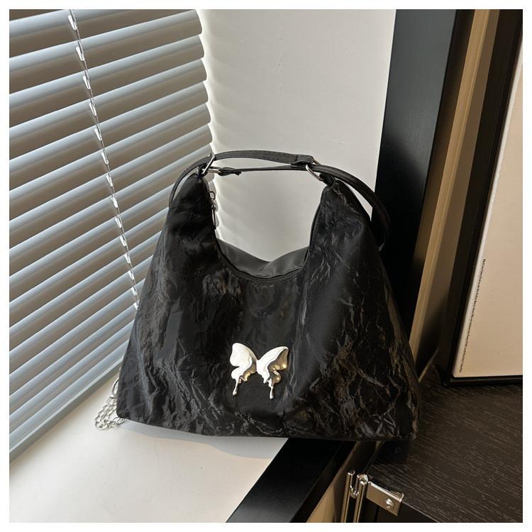 Fashionable And Spacious Korean Style Spring Large Capacity Shoulder Bag For Daily Use