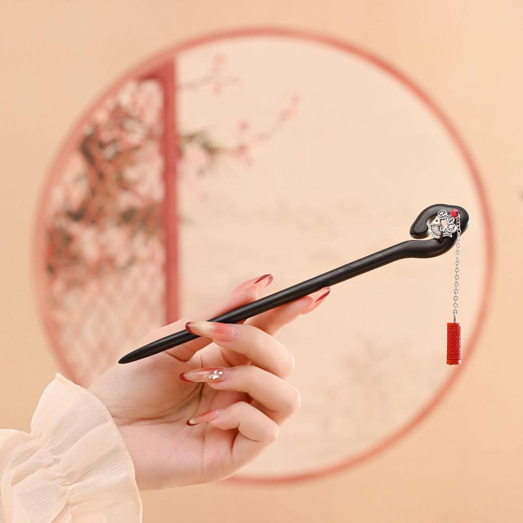 Ancient Style Black Sandalwood Tassel Hairpin for Qipao & Hanfu