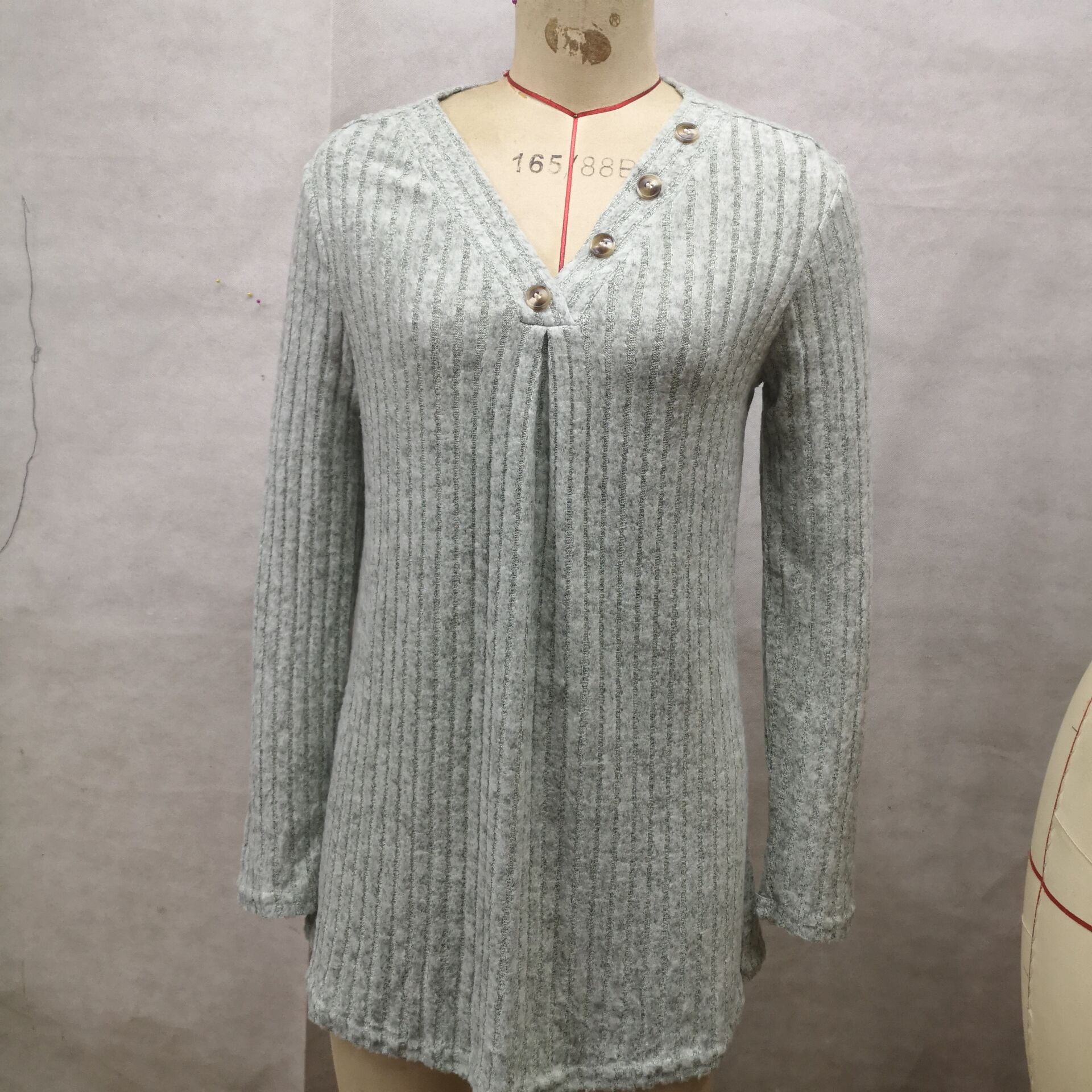 

European and American women s clothing autumn new casual v-neck knitted sweater long-sleeved top S светло-зеленый