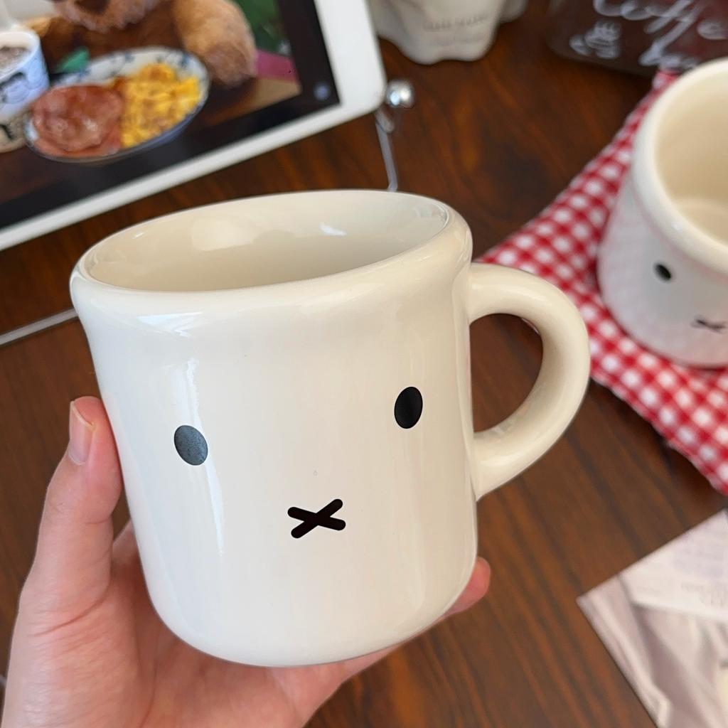 Niedlicher kleiner weißer Hase Keramiktasse Ins Style Kaffeetasse Wasserbecher Hoher Erscheinungsgrad Cartoon Zuhause Frühstück Milchbecher