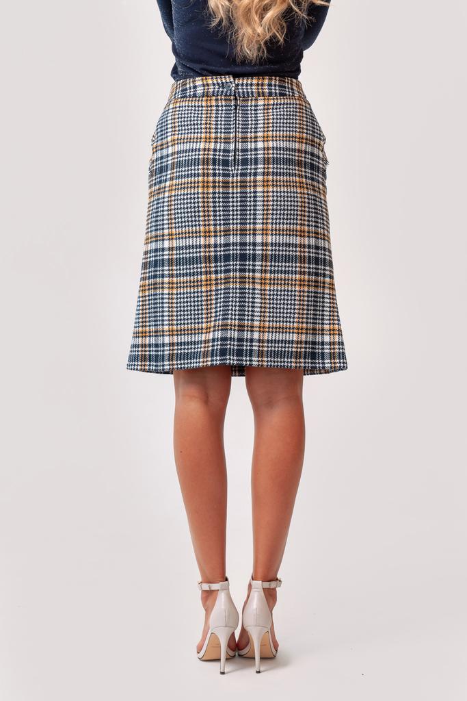 Warmer Trapezrock für Damen in einem großen Käfig