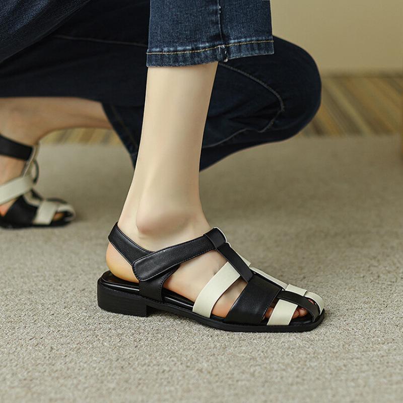 Sommer Damen Flachsohlen-Sandalen hohl bequem weichsohlig lässig schwarz Übergröße Schuhe neue niedrigabsatzige Strandsandalen Damen