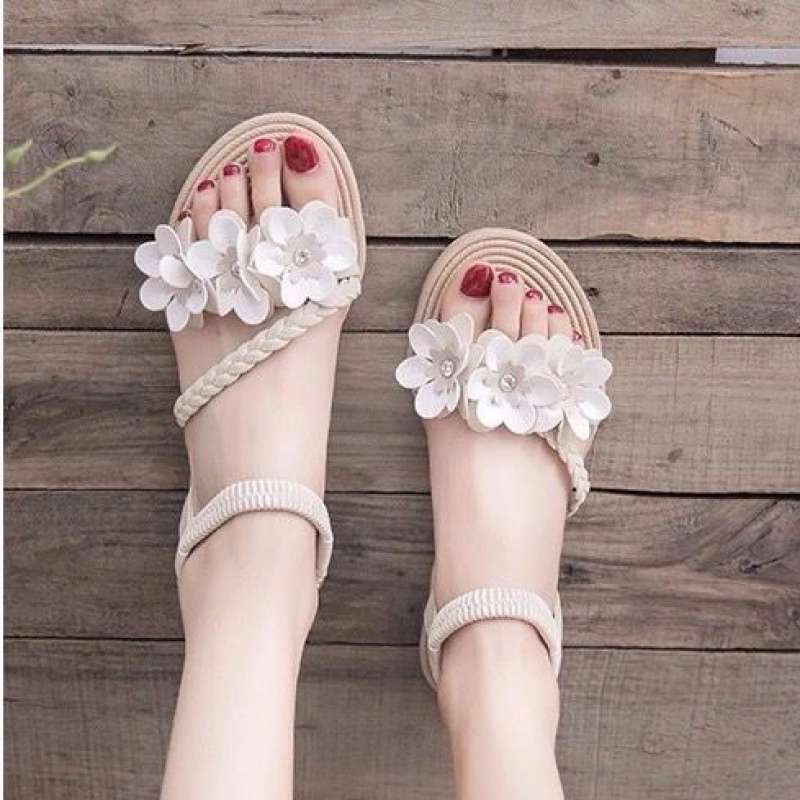 Size 35-43, Large Size Women's Shoes Flower Sandals Female Student Korean Version Versatile 41 Fairy Wind Flat Bottom Beach Shoes Summer 42