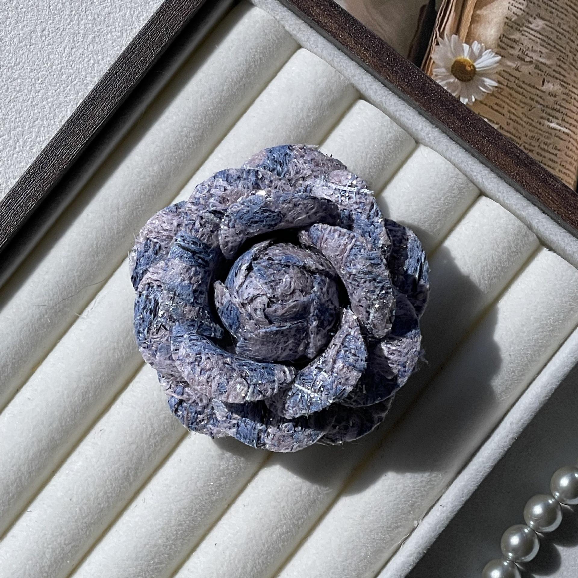 French Camellia Brooch: Retro Chic Pin for Lapels & Clothing Accessories