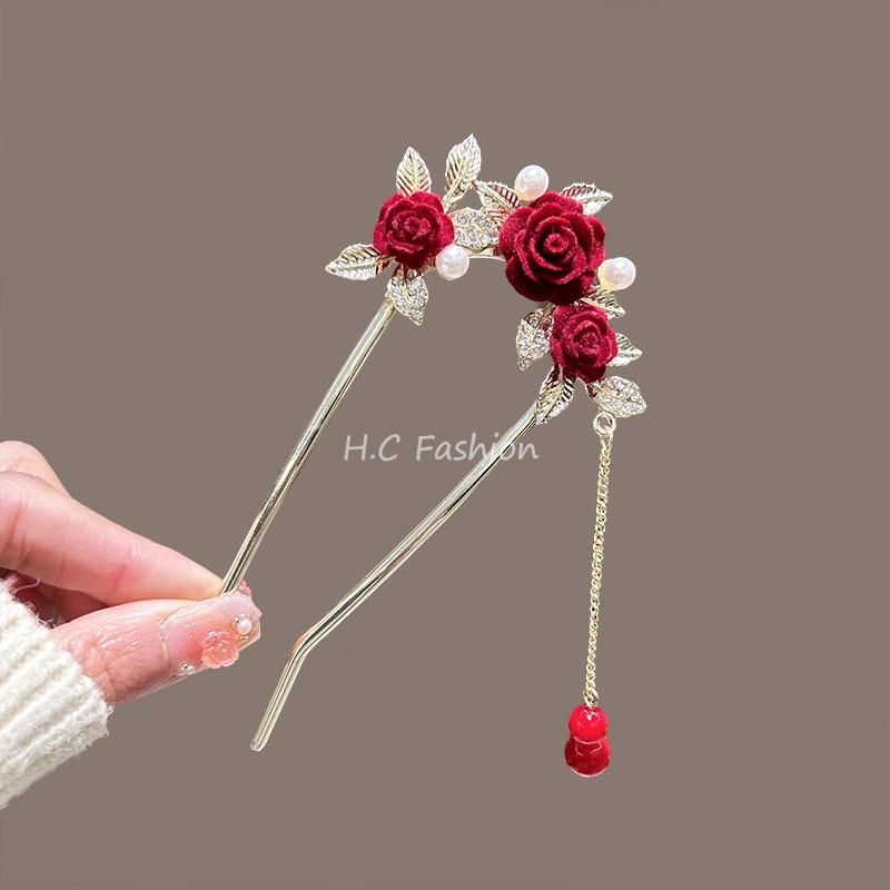 Elegant U-Shaped Butterfly Tassel Hairpin - Ancient Style Floral Accent for Qipao