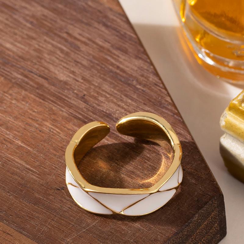 

Niche personality fashion exquisite enamel drip glaze plaid adjustable opening ring does not fade fashionable couple jewelry Adjustable opening