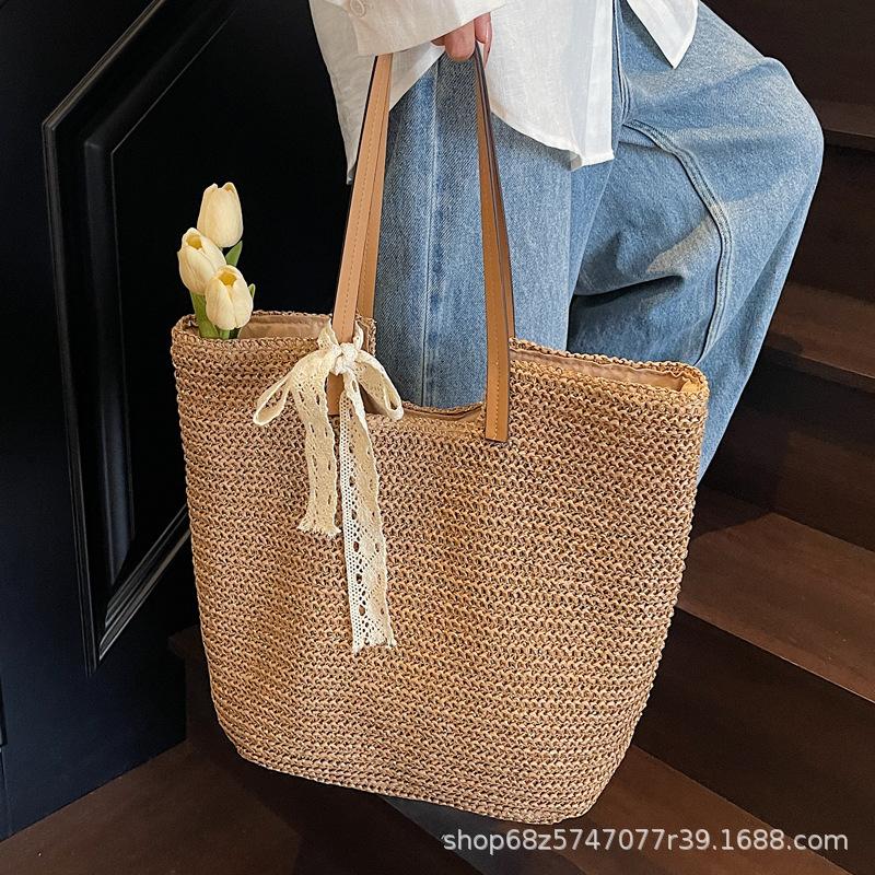 Large capacity bag women's bag 2025 new versatile one-shoulder seaside vacation beach bag woven straw tote bag
