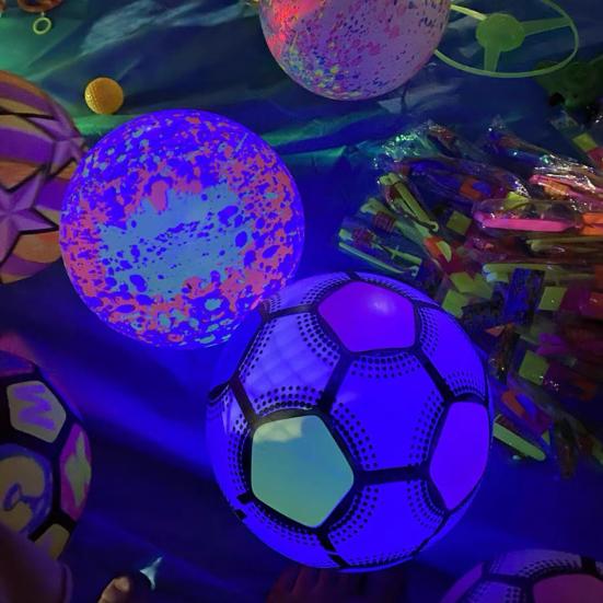 Leuchtende Bälle Hohe Elastizität Kleinkindgeschenk Batterielos Hohe Helligkeit Spielplatzbälle für Kinder