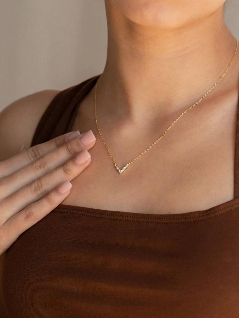 1 Pc Elegant Minimalist Stainless Steel 18K Gold Plated Cubic Zirconia V-Shape Clavicle Necklace For Women