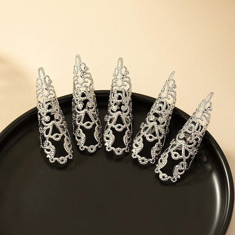 Neuer Modetrend Fingerset weibliche Persönlichkeit Design Sinn für hohles Muster Nägel