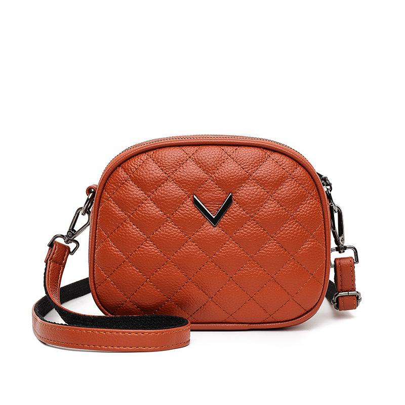 

First layer cowhide small square bag, genuine leather women s bag, new trendy fashion diamond shoulder messenger bag коричневий
