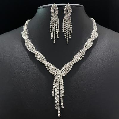 Kaelakee Kõrvarõngad Tutt Pulma Ehete Komplekt Rhinestone Ripats Pulmabankett Keeratud pulmakleidi tarvikud