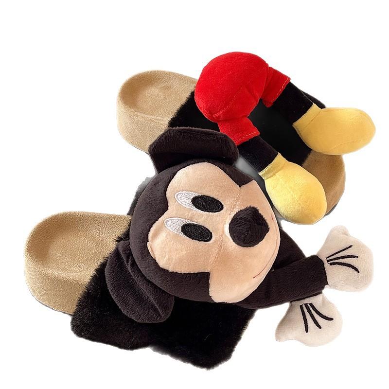 Jednowyrazowe trójwymiarowe Mickey puszyste kapcie na grubej podeszwie jesienno-zimowe modne kreskówkowe do noszenia na zewnątrz ciepłe bawełniane kapcie na pół stopki dla dziewczynek