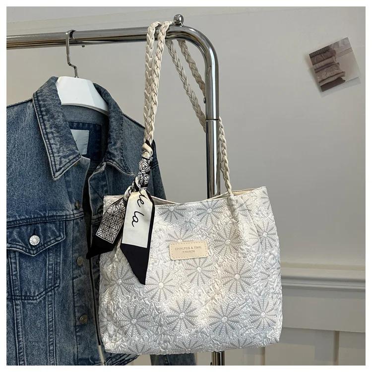 

Niche Natial Style Embroidery Flower Shoulder Bag Summer Autumn Ribb Decorati Handle Bag Women Casual Commuter Tote Bag