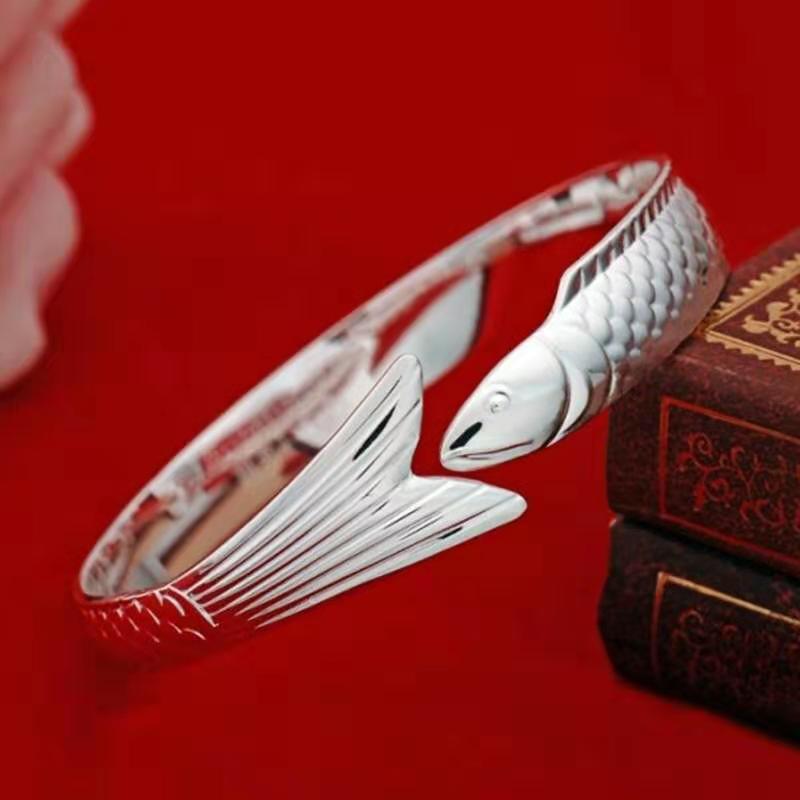 Brățară Stea Placată cu Argint de Ziua Îndrăgostiților pentru Femei - Cadou Trendy în Stil Douyin pentru Cea Mai Bună Prietenă