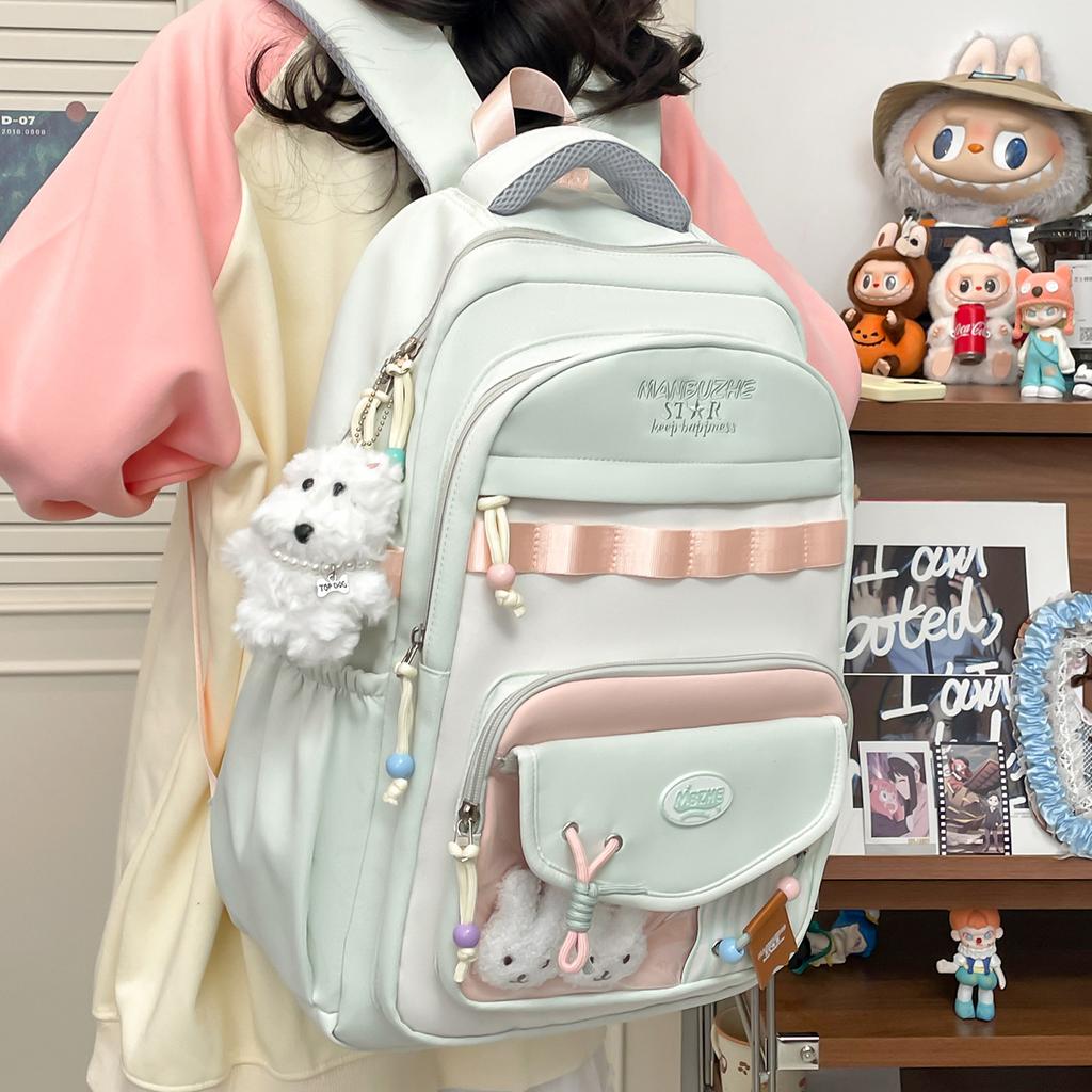 The schoolbag is high-value, fresh, sweet and cute, and the schoolbag is light and versatile for junior high school students and has a large capacity.