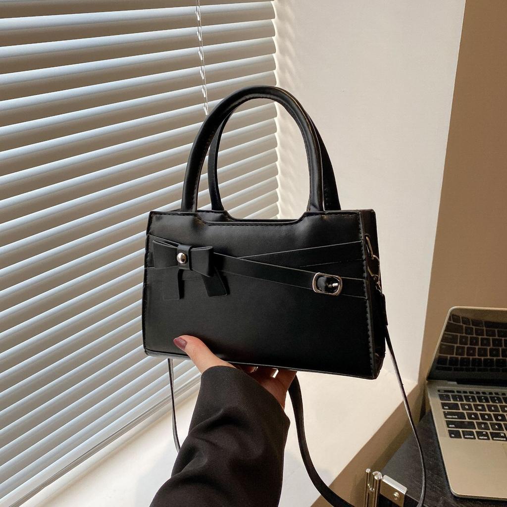 Fashion Super Hot Small Bag Women 2025 New High-end Versatile Messenger Bag Spring and Summer Popular Portable Small Bag