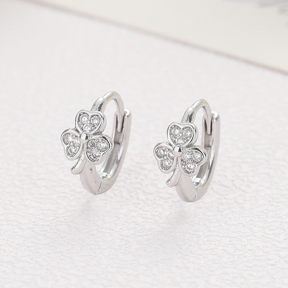 Clover Zircon Ear Buckle Commuter Earrings Fresh Summer Small Flower Diamond Earrings Women