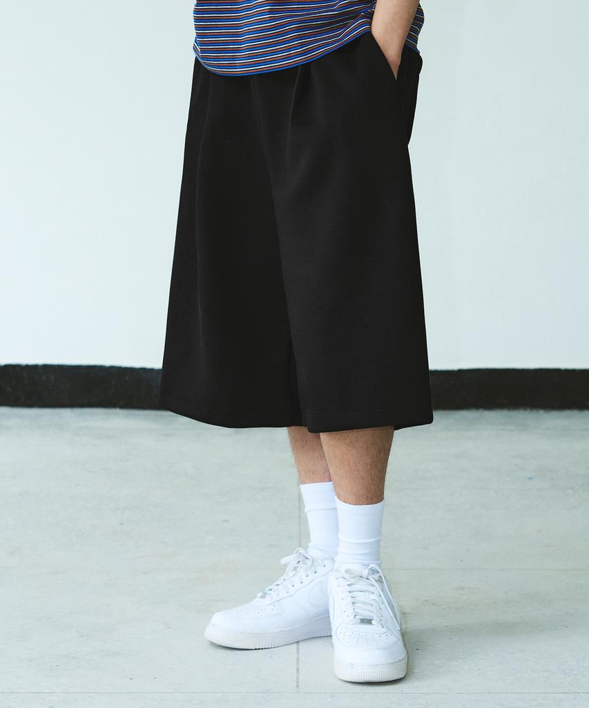 Awodeijeu Double Pocket Elastic Bermuda Sweatpants [Black]