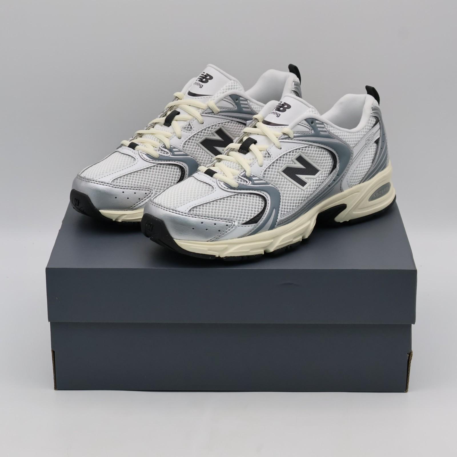U530ESA New Balance 530 Silver Metallic Black Cement (Men s) 10