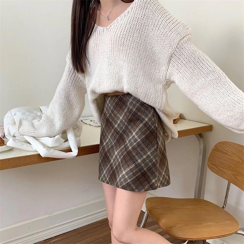 2025 Autumn Women's Plaid Wool High-Waist A-Line Skirt, College Style, Plus Size, Slimming, Hip-Hugging Short Skirt