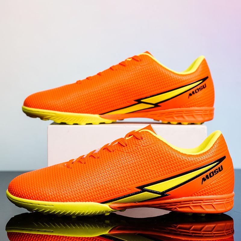 2 new low-top couple football shoes, young students, grass, men's and women's long broken nail training sneakers